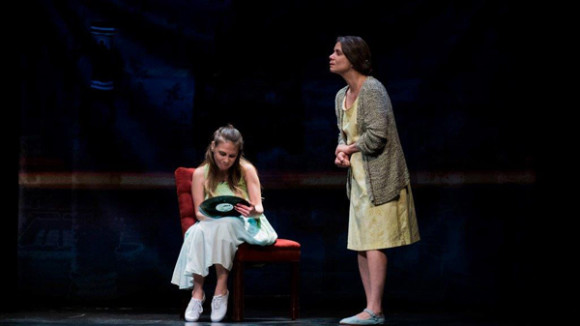 Indra Palomo y Zulema Clares, en "La canción", Repertorio Español.