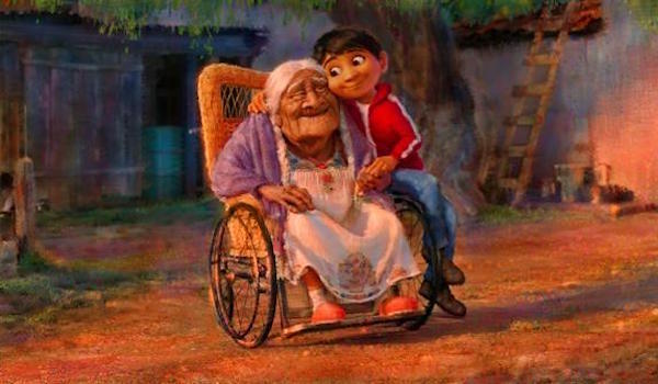 Fotograma cedido por los estudios Pixar de una escena de la película "Coco", que, de la mano del director Lee Unkrich y la productora Darla Anderson, ganadores del Óscar a la mejor película de animación con "Toy Story 3", propone una historia que promete plasmar "con el máximo respeto y fidelidad" la celebración mexicana del Día de los Muertos.