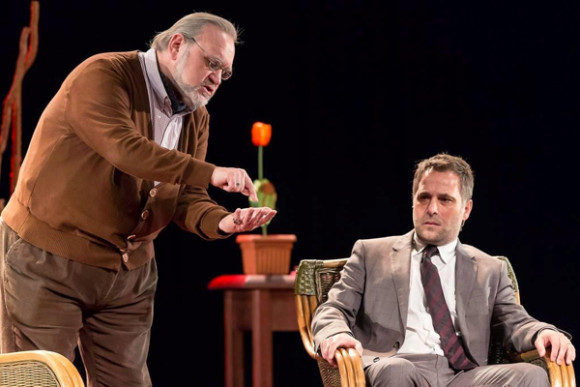 Carlos Kaspar y Paulo Brunetti en "Poder absoluto", Repertorio Espa&ntilde;ol.