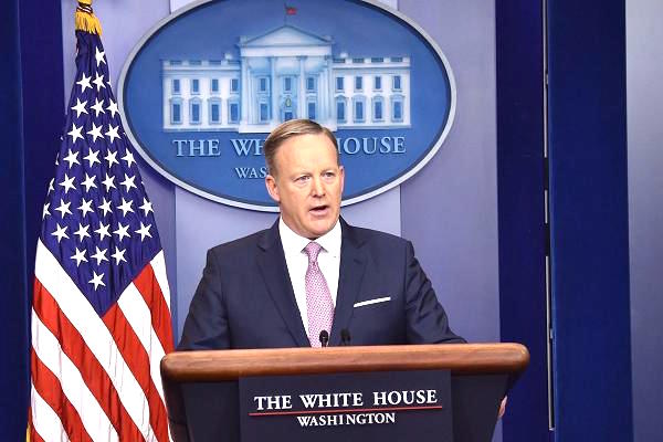 El Secretario de Prensa de la Casa Blanca, Sean Spicer inform&oacute; el martes 21 el contenido de los memorandos relacionados con la Orden Ejecutiva del Presidente Trump sobre Inmigraci&oacute;n y Seguridad Fronteriza. 