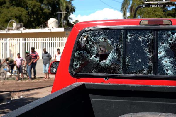 México fue escenario en 2016 de desapariciones forzadas, ejecuciones extrajudiciales, detenciones arbitrarias, torturas y malos tratos, en medio de un aumento de la violencia de la que las mujeres volvieron a sufrir sus consecuencias, según Amnistía Internacional (AI).