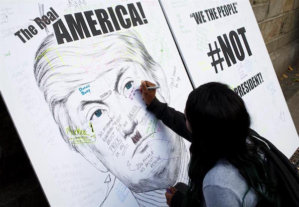 Repunta n&uacute;mero de grupos de odio en EEUU con llegada de Trump, seg&uacute;n estudio. EFE/ARCHIVO