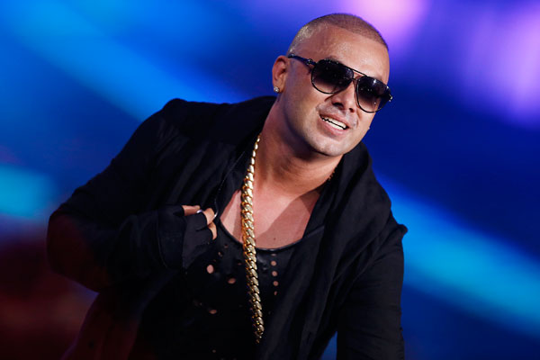 El cantante puertorriqueño Wisin y los mexicanos de Banda Sinaloense MS de Sergio Lizárraga parten como favoritos, con siete nominaciones cada uno, a los Premios Lo Nuestro, que se entregarán este jueves en Miami. EFE/ARCHIVO