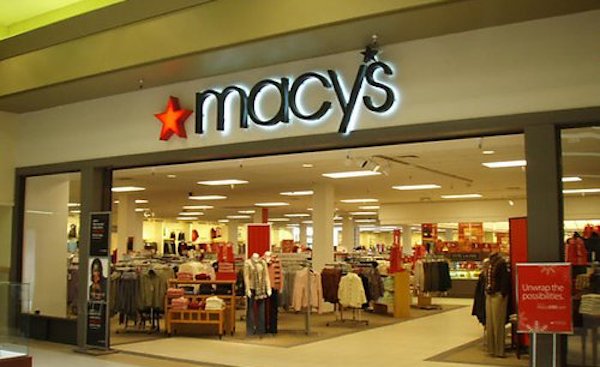 La compa&ntilde;&iacute;a canadiense Hudson Bay ha iniciado contactos con Macy's para explorar una posible compra de la cadena de grandes almacenes estadounidense, seg&uacute;n publica hoy el peri&oacute;dico The Wall Street Journal. 