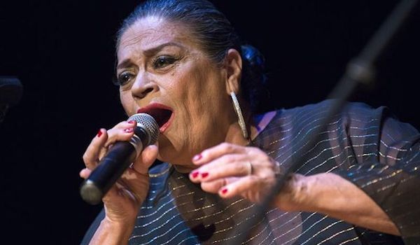 La cantante venezolana Soledad Bravo durante un concierto. EFE/Archivo