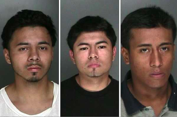 En junio de 2009, Alexander Aguilar (18) de Deer Park, Edwin Ortiz (19) Brentwood y José Gomez Amaya (20) también de Brentwood, miembros de pandillas de MS-13 de Long Island confundieron a Edgar Villalobos, un trabajador de Bay Shore, con miembros de pandillas rivales y lo fusilaron.