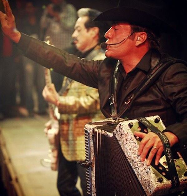 Pocos m&uacute;sicos han cantado y llorado los dramas de la frontera y los inmigrantes como Los Tigres del Norte. Foto Facebook Los Tigres del Norte.