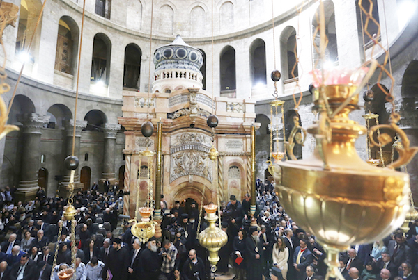  El restaurado Ed&iacute;culo del Sepulcro durante una ceremonia en la iglesia del Santo Sepulcro con motivo de la restauraci&oacute;n de la tumba de Jesucristo en Jerusal&eacute;n, Israel . 