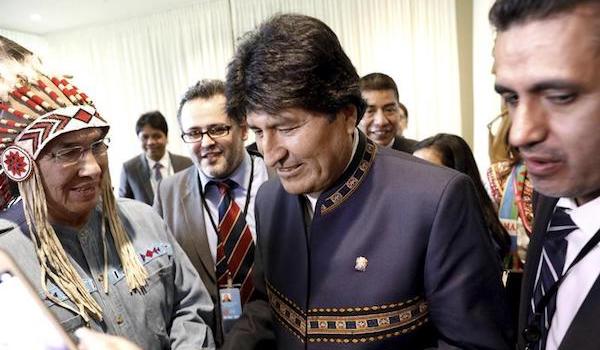 El presidente de Bolivia, Evo Morales, aceptó su derrota en el referendo del pasado domingo, en el cual fue rechazada una reforma constitucional sobre su reelección, e indicó que el oficialismo ha perdido una batalla, "pero no la guerra".
