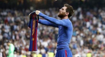Aunque en un principio se ha temido que la lesión fuese más grave, el club azulgrana ha informado que, tras someterle a unas primeras exploraciones, el argentino sufre un "golpe en la cara externa de la rodilla izquierda".