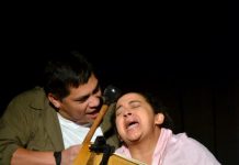 Carlos Solís y Jessica Flori.