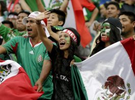 0-1. Jamaica cobra venganza dos años después en la lucha por paso a la final La afición mexicana celebra durante la final de la Copa de Oro 2015.