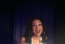 Yvette Quintero en su unipersonal "La bruta bruja Bruna".
