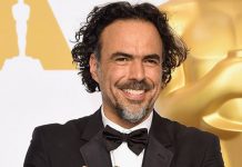 Alejandro González Iñárritu habla durante la presentación de "Carne y Arena".