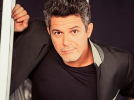El cantante español Alejandro Sanz llevará este jueves su gira latinoamericana "La música no se toca" a Montevideo, una ciudad a la que el artista considera un "viejo amigo" y en la que actuará después de varios intentos frustrados.