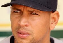 El veterano toletero de origen dominicano Alex Rodríguez confirmó que tiene previsto retirarse de la competición activa cuando concluya la temporada del 2017.