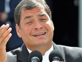 El presidente de Ecuador, Rafael Correa, calificó hoy de "torpe" el discurso del aspirante republicano a la Presidencia, Donald Trump,