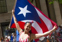 Cientos de miles de puertorriqueños se tomaron la Quinta Avenida de Nueva York para celebrar su tradicional desfile del Día de Puerto Rico.