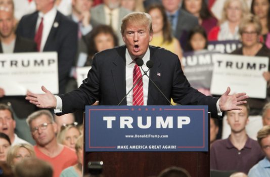Un grupo de 800 científicos pide a Trump que no niegue el cambio climático El grupo activista latino Presente.org ha puesto en marcha una campaña nacional para exigir a los fiscales generales de Estados Unidos que tomen medidas para abrir una investigación criminal contra el precandidato republicano a la Presidencia del país, Donald Trump.