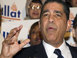 El político demócrata vuelve a postularse para representar en el Congreso federal al Distrito Congresual número 13 de Nueva York, tal como ya hizo sin éxito en 2012 y 2014, cuando perdió las primarias de su partido frente al veterano congresista Charles Rangel.  