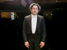 Concierto de solidaridad con Chávez y gobernantes de público