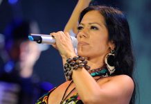 Entrega de los Premios Grammy 2013 Lila Downs y otras artistas ofrecieron hoy un concierto en Oaxaca para recaudar fondos para los miles de damnificados del fuerte terremoto del pasado 7 de septiembre en México.