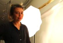 Manuela Viera-Gallo es representada por Y Gallery de Nueva York que tiene diez años promoviendo a artistas emergentes de todo el mundo y particularmente a la nueva generación de artistas latinoamericanos con un mensaje político, social y poético.