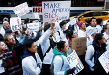 La "cara" colombiana de reforma sanitaria en EE.UU. se queja de hostigamiento ‘OBAMACARE’ ha resultado un duro hueso de roer y difícil de reemplazar: republicanos conservadores hicieron mea culpa que no han sido elegidos para quitarles coberturas medicas a los que ganan menos.