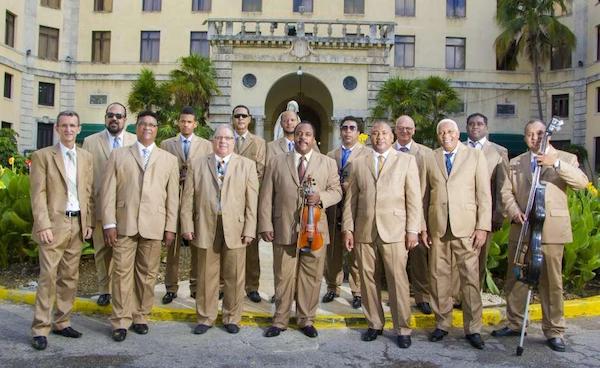 La legendaria Orquesta Arag&oacute;n de Cuba regresa a Nueva York cargada de los &eacute;xitos que ha cosechado a trav&eacute;s de casi ocho d&eacute;cadas ininterrumpidas, en que se ha mantenido fiel al sonido con el que han conquistado y puesto al mundo a bailar. 