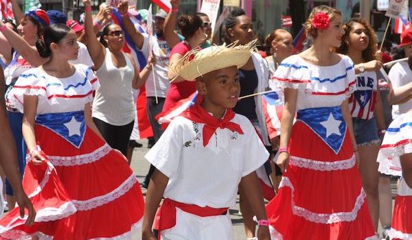 El Desfile Nacional Puertorrique&ntilde;o, que se llevar&aacute; a cabo el pr&oacute;ximo 11 de junio, ser&aacute; plataforma, una vez m&aacute;s, para llamar la atenci&oacute;n sobre la grave crisis econ&oacute;mica que enfrenta la isla caribe&ntilde;a, en el 60 aniversario del multitudinario evento. 