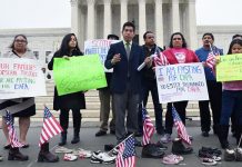 Miles de personas protestan contra el veto migratorio de Trump en Nueva York
