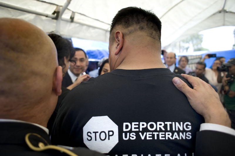 Una coalición de apoyo a veteranos que han sido deportados busca atraer la atención de legisladores republicanos para impulsar leyes que detengan la expulsión de esos excombatientes y permita el reingreso de quienes se encuentran ahora fuera del país.