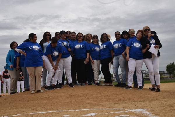 Grupo de mujeres del comit&eacute; de damas del CCDD.