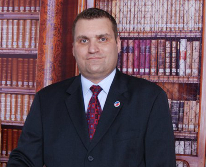 FRANK GARCIA negociantes latinos que se sienten burlados por los negocios frustrados en el aeropuerto La Guardia har&aacute;n una protesta, paro y &ldquo;cerrar&aacute;n&rdquo; dicha locaci&oacute;n si no son escuchados por la administraci&oacute;n de Andrew Cuomo. 