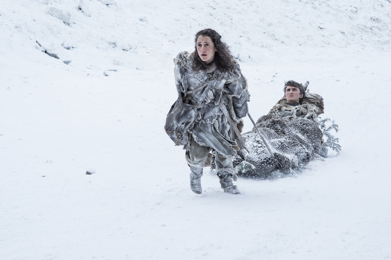 Ellie Kendrick como Meera Reed e Isaac Hempstead Wright como Bran Stark. Foto: Helen Sloan/HBO