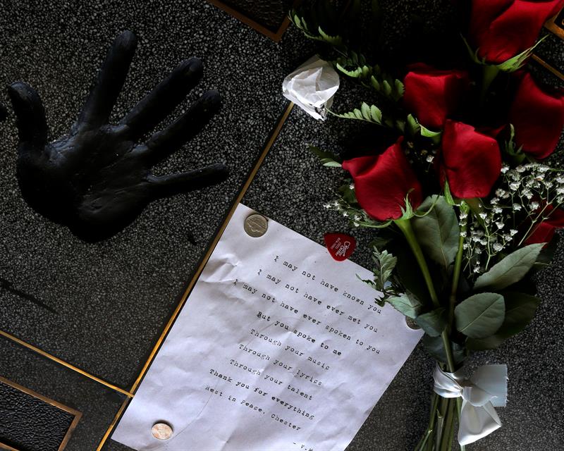 La banda de rock, Linkin Park cancela su gira de conciertos por Norteamerica debido a la muerte de su integrante Chester Bennington.