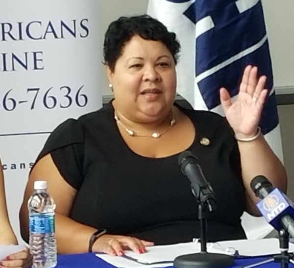 ROSSANA ROSADO, secretaria de Estado de Nueva York: &ldquo;Hay m&aacute;s de un mill&oacute;n de inmigrantes que cualifican para la naturalizaci&oacute;n y, queremos instarlos a que lo hagan, porque eso si es en definitiva la mejor forma para evitar la deportaci&oacute;n&rdquo;.