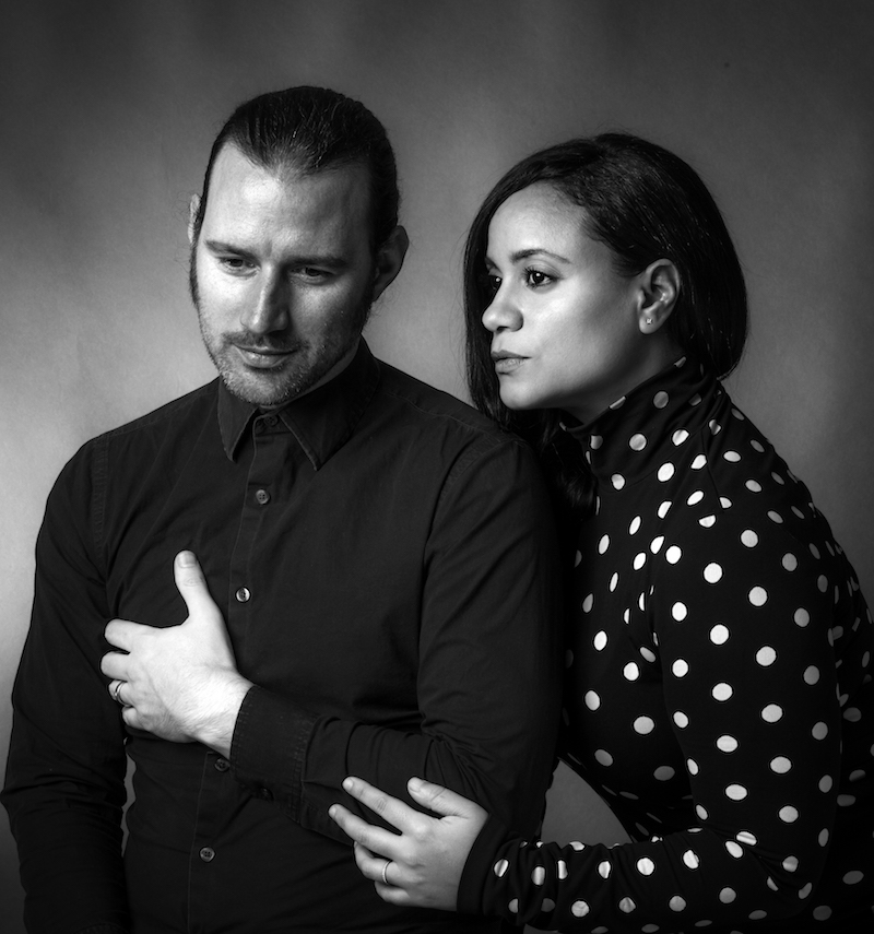 el dueto formado por la pareja en el escenario y la vida real Paul Curtis y Angelina López