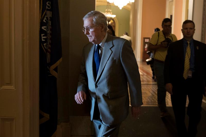 Donald Trump, fue hoy un paso m&aacute;s all&aacute; en sus cr&iacute;ticas al l&iacute;der de la mayor&iacute;a republicana en el Senado, Mitch McConnell, y lo responsabiliz&oacute; abiertamente del fracaso del intento del partido para reemplazar la reforma sanitaria promulgada por el expresidente Barack Obama.