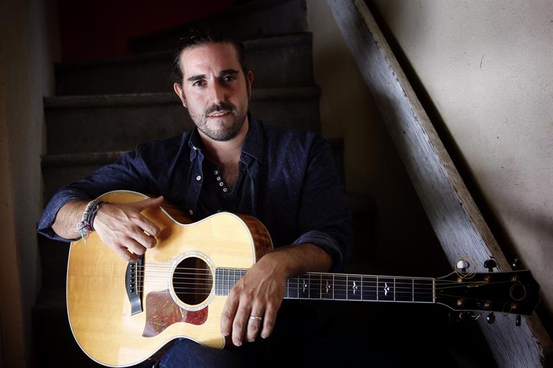 El espa&ntilde;ol Andr&eacute;s Su&aacute;rez se encuentra en la Ciudad de M&eacute;xico, promocionando "Desde una ventana", su s&eacute;ptimo disco.