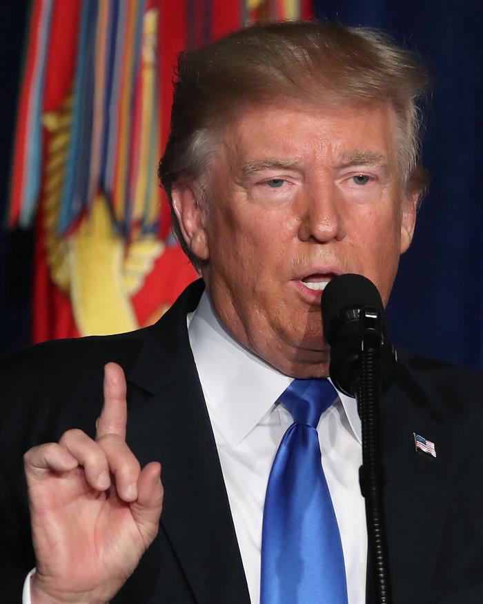Trump, viajar&aacute; este martes a Arizona, donde visitar&aacute; la frontera sur con M&eacute;xico por primera vez desde que asumi&oacute; el cargo en enero, inform&oacute; hoy la Casa Blanca. 