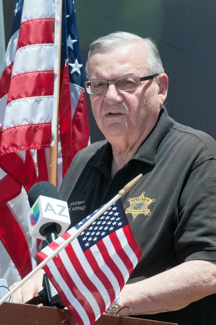 Fotograf&iacute;a de archivo tomada el 4 de julio de 2016, del alguacil del Condado Maricopa, Joe Arpaio,