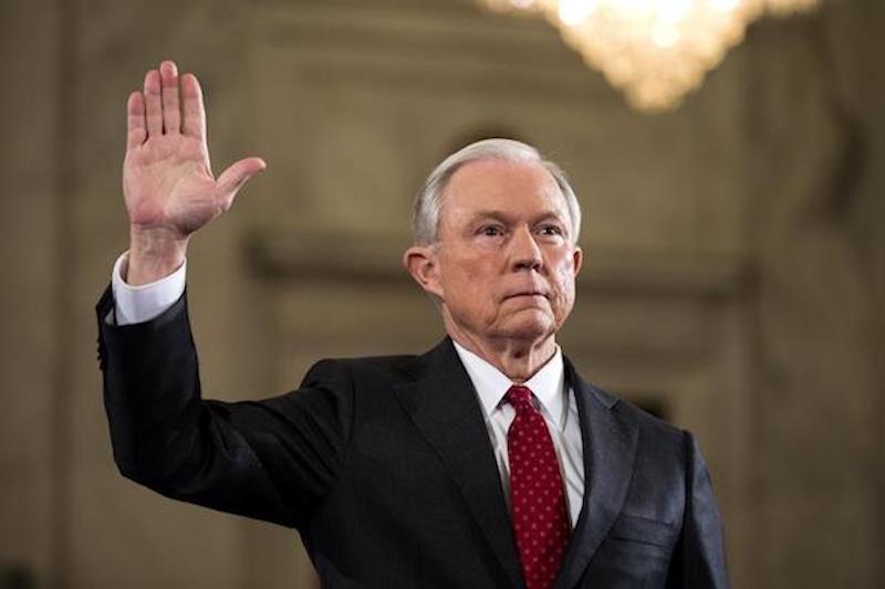 El Depto. de Justicia anunció el mismo día una investigación de derechos civiles con participación del FBI y de la fiscalía de Virginia, sobre la agresión del automóvil en Charlottesville a la cual el Fiscal General Jeff Sessions calificó de ataque terrorista.
