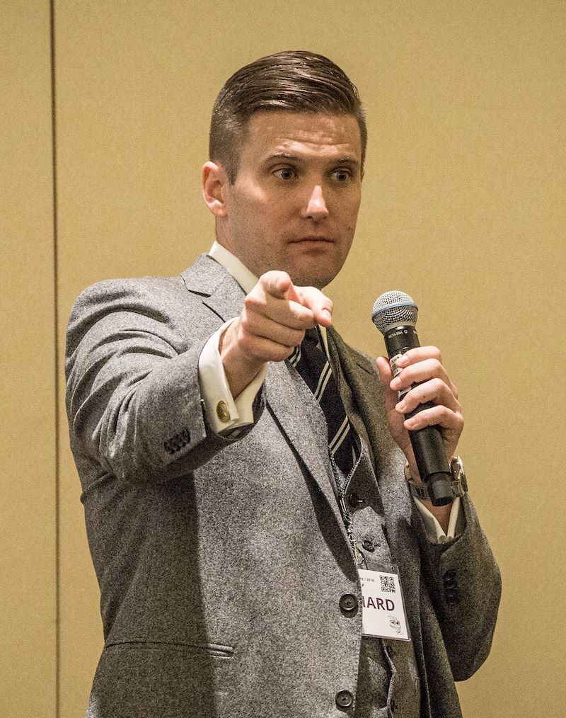 El sábado, el líder nacionalista Richard Spencer publicó un video en línea en el que expresó planes para regresar a la ciudad y dijo a sus seguidores: "Nuestro movimiento es acerca de nuestra identidad y nuestro futuro y no vamos a rendirnos”.