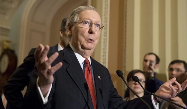 El l&iacute;der republicano del Senado, Mitch McConnell, dijo hoy que "no hay neonazis buenos". (foto archivo) 