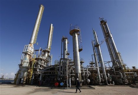 Libia ingresa 30 mil millones de dólares gracias a la exportación de petróleo