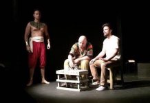 Victor Alfonso Echavarria, Luis Alberto García y César Augusto Cova en una escena de "Otra historia", presentada en FuerzaFest.