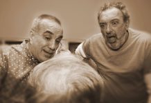 Teatro LATEA estrena "Días Eternos" con tres grandes actuaciones El Teatro LATEA presenta la obra “Días Eternos” de Carlos Pais, en su teatro del Centro Cultural y Educacional Clemente Soto Vélez. Foto cortesía Teatro LATEA