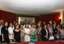 Alberto Ginastera resistió y finalmente huyó del régimen autoritario de su país, pero su catálogo de más de un centenar de obras, - muchas estrenadas en Estados Unidos-, ocupa un lugar prominente en la historia de la música clásica del siglo XX.