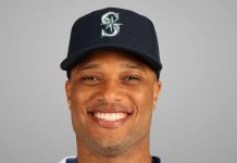 Protagonismo completo del béisbol dominicano en la jornada de las Grandes Ligas con Robinson Canó que dio brillo a la pelota latinoamericana al conectar imparables de dos bases que le permite ingresar al Club de los 500 dobles de por vida. (foto Facebook Robinson Canó)